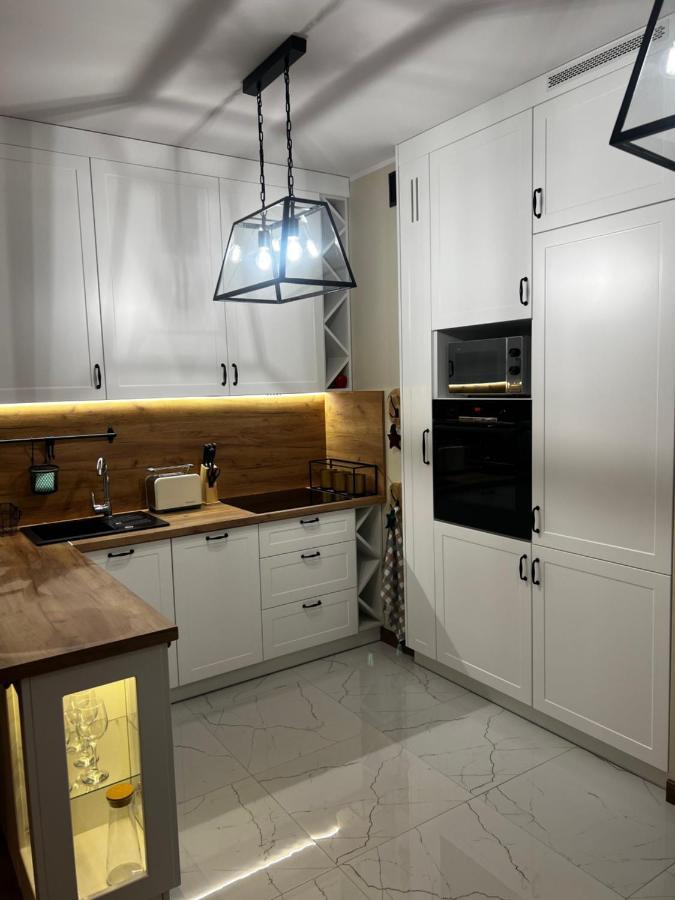Sadowa 87 Garaz Gratis ! Apartment